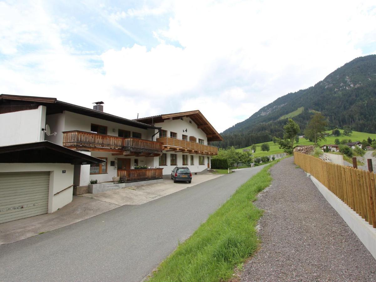 Boutique Apartment In Brixen With Mountain View Brixen im Thale Luaran gambar