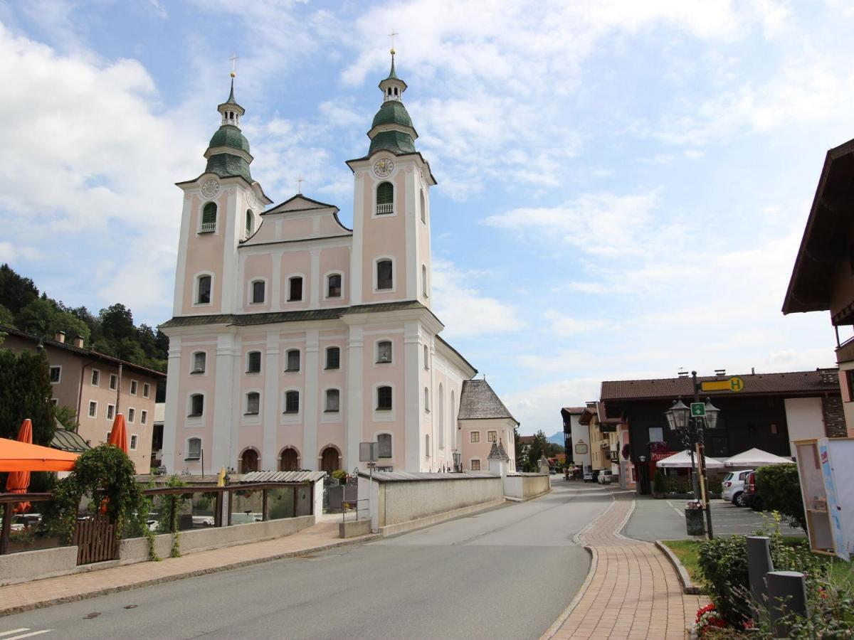 Boutique Apartment In Brixen With Mountain View Brixen im Thale Luaran gambar