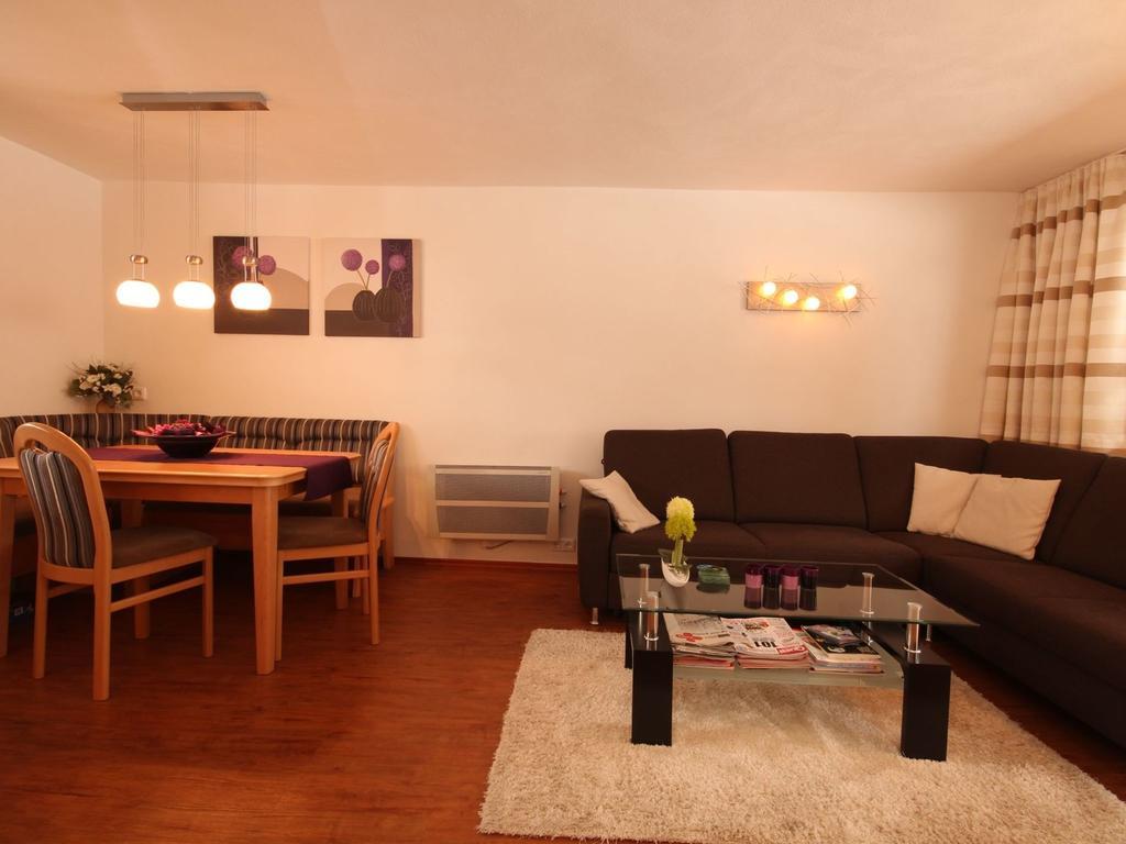 Boutique Apartment In Brixen With Mountain View Brixen im Thale Luaran gambar
